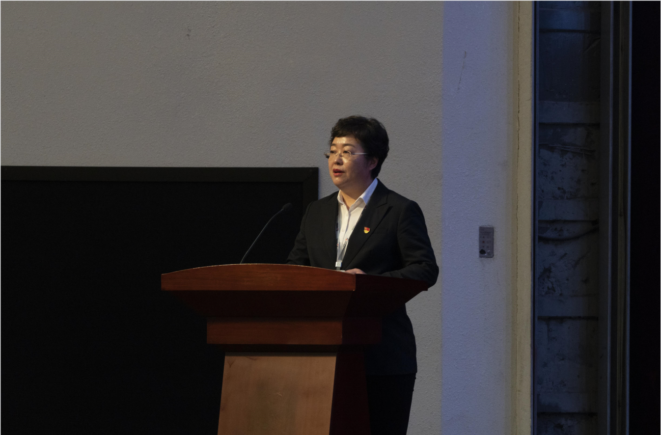 “襄盛举 聚合力 创佳绩”皇冠welcome官网集团、温泉集团、公服集团2022年表彰大会隆重举行